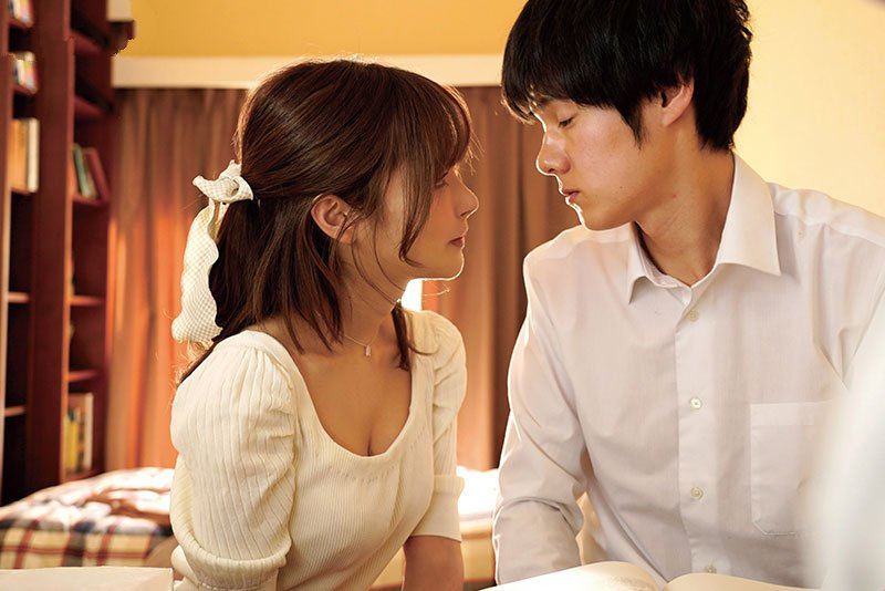 Cô gia sư xinh đẹp và chuyện tình cùng cậu học trò